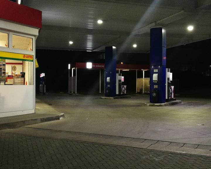 Q1 Tankstelle